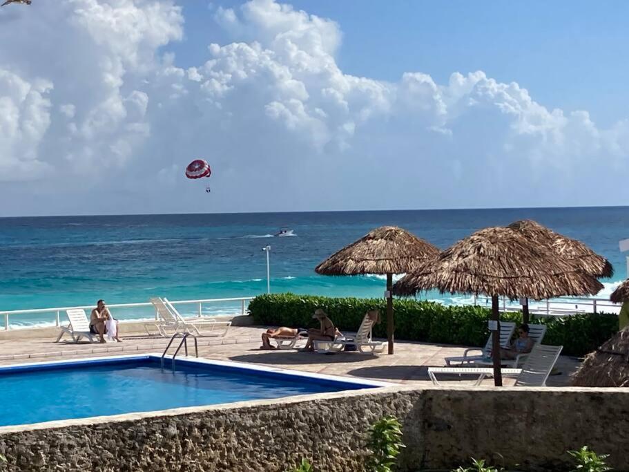 Cancun Oceanfront, Entire Apartment Eksteriør billede